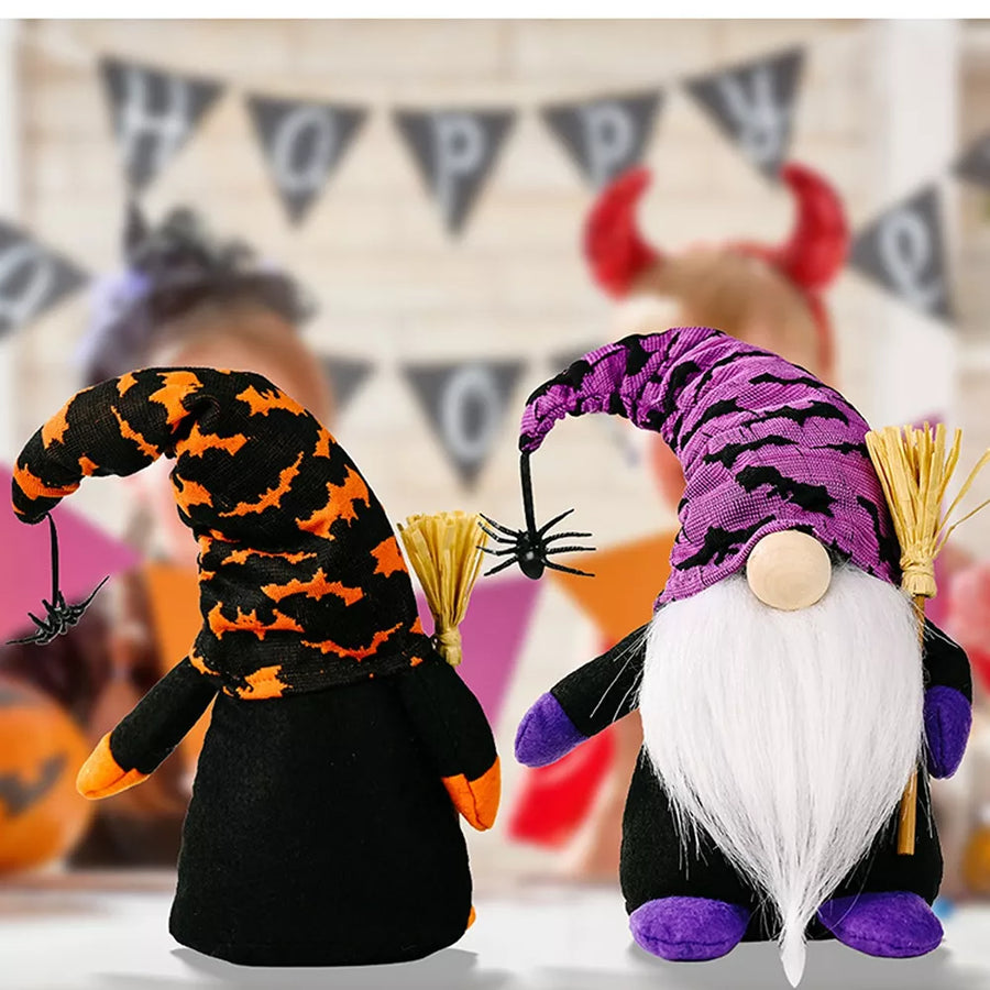 hat in Black with bat-print and witch hat
