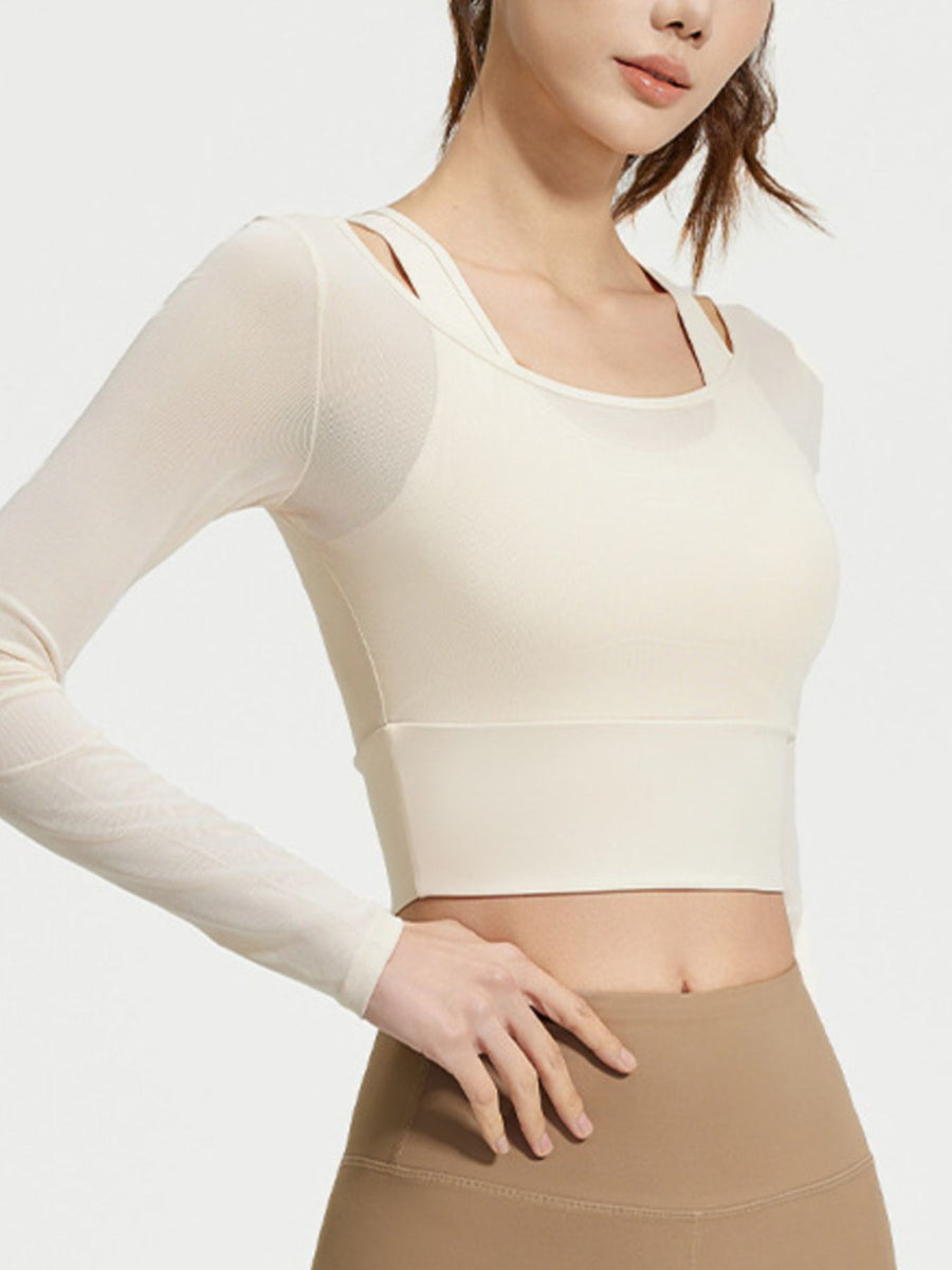 t-shirt in Light Blue with lightweight and cropped
