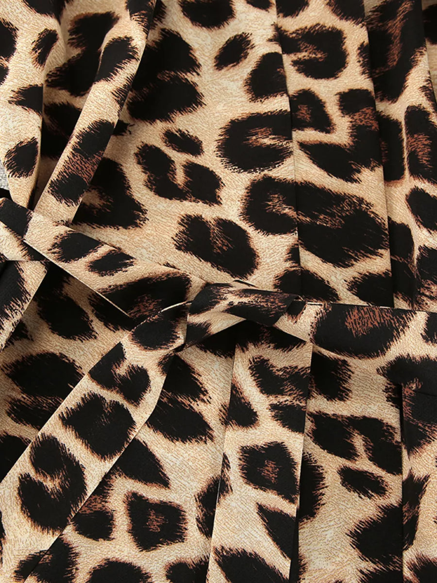 lounge set in Leopard with v-neck and long sleeve