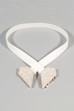 White elastic belt with geometric crystal heart buckle