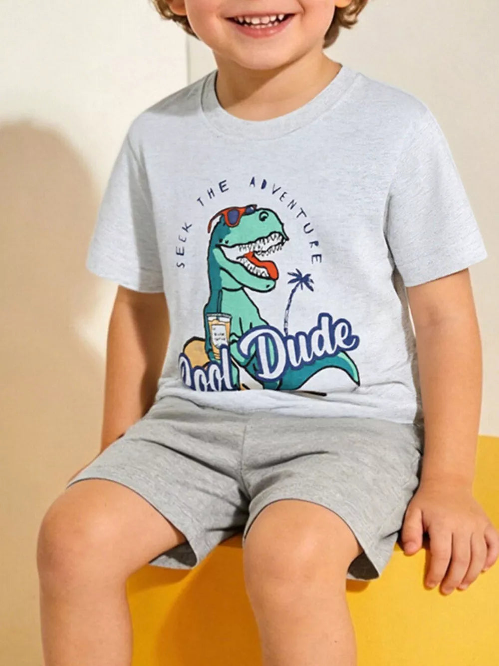 Dinosaur graphic t-shirt for trendy toddlers