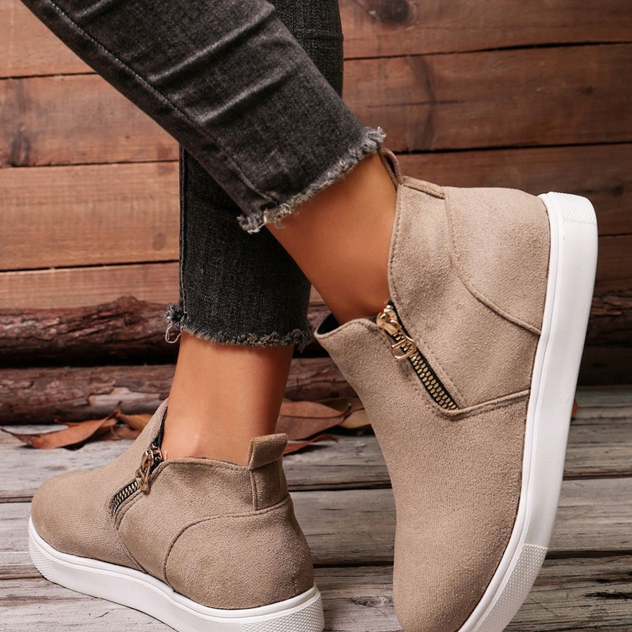 ankle boots in Black