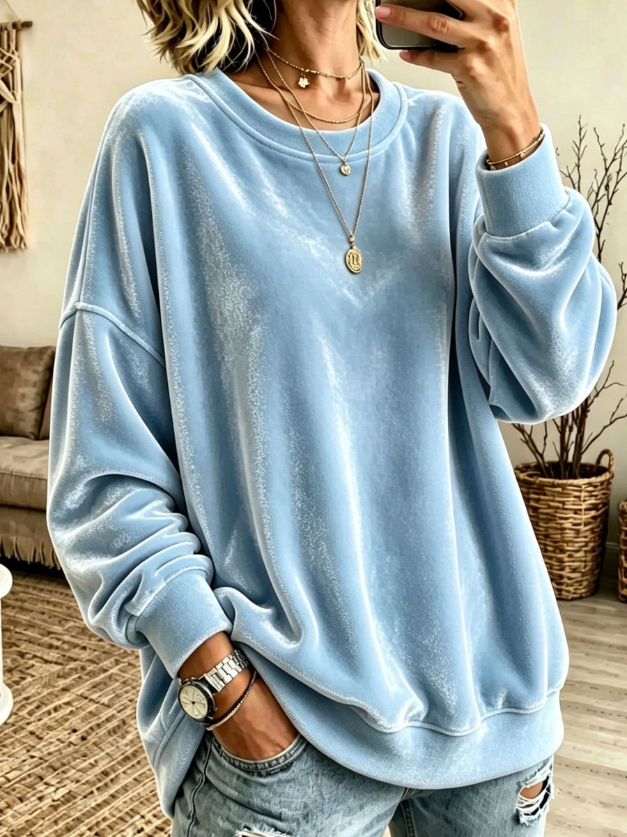 sweatshirt in sky blue featuring dropped shoulder and loose fit
