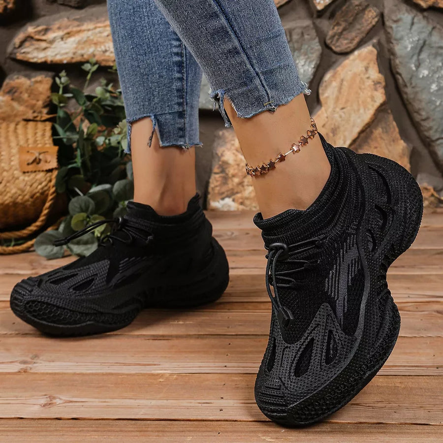 Lace Up Round Toe Sneakers in Black