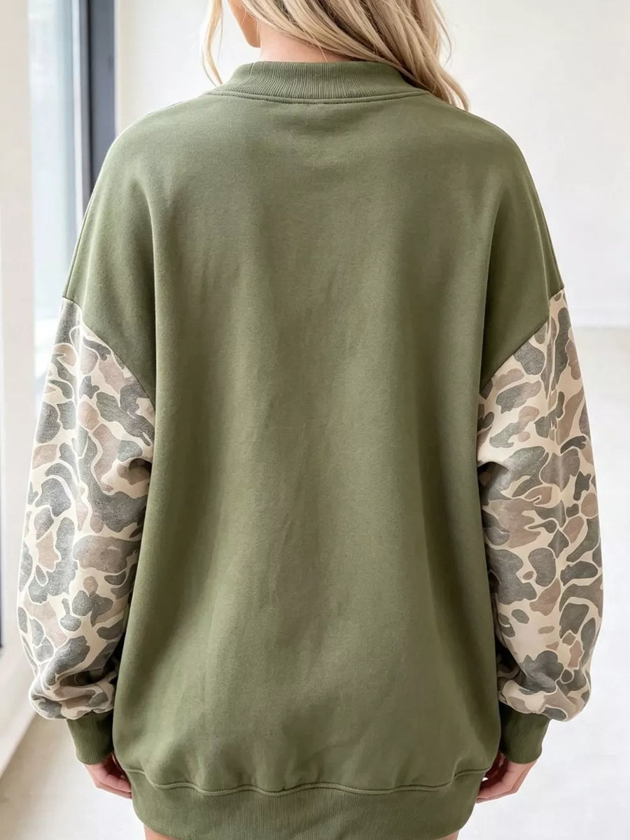 athleisure sweatshirt in Black with crew neck