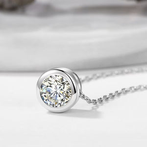 necklace in silver featuring moissanite stone and straight fit