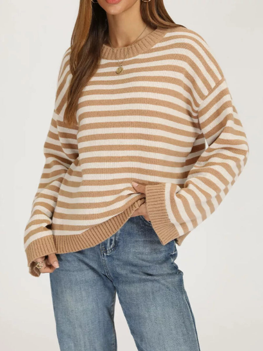 Light Blue Color Matching pullover sweater with hip-length and pullover