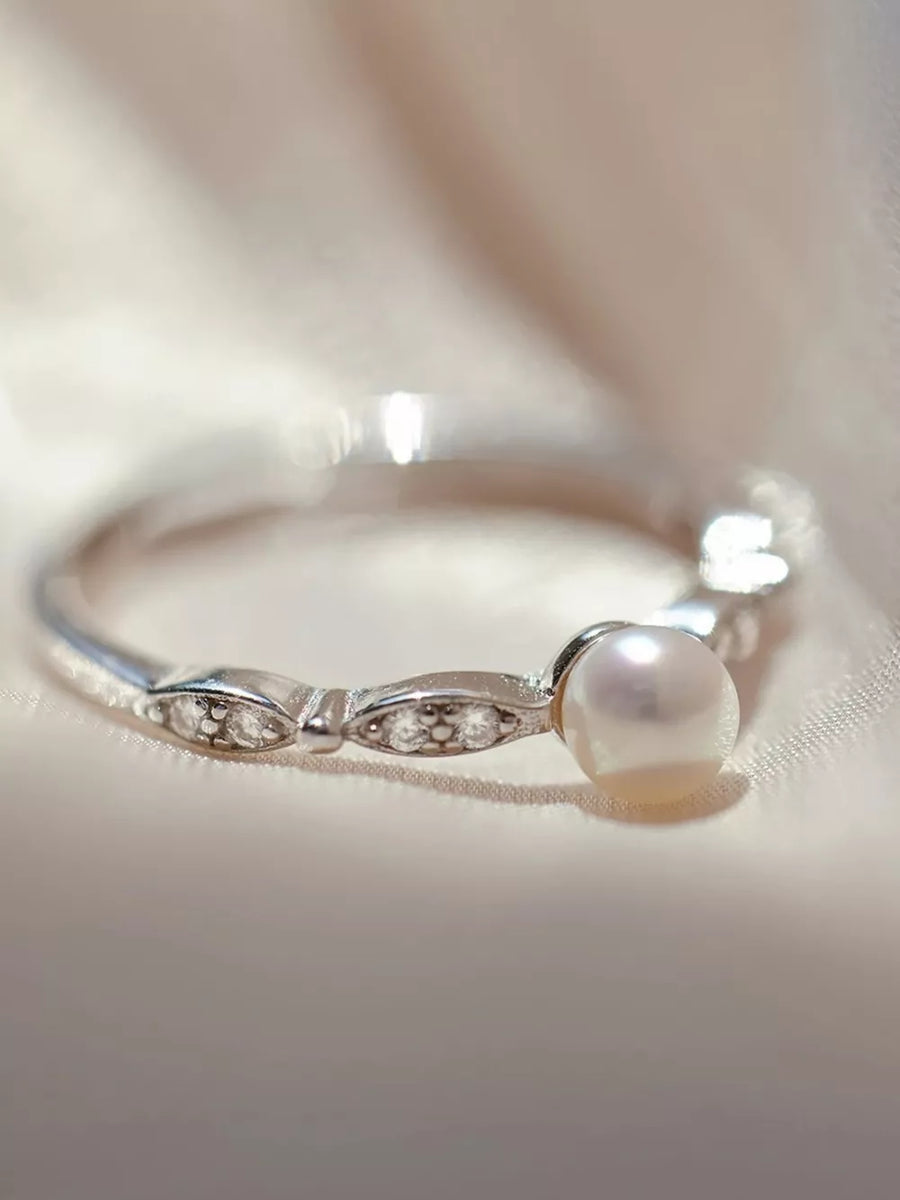 925 Sterling Silver Pearl Ring in silver with synthetic pearl