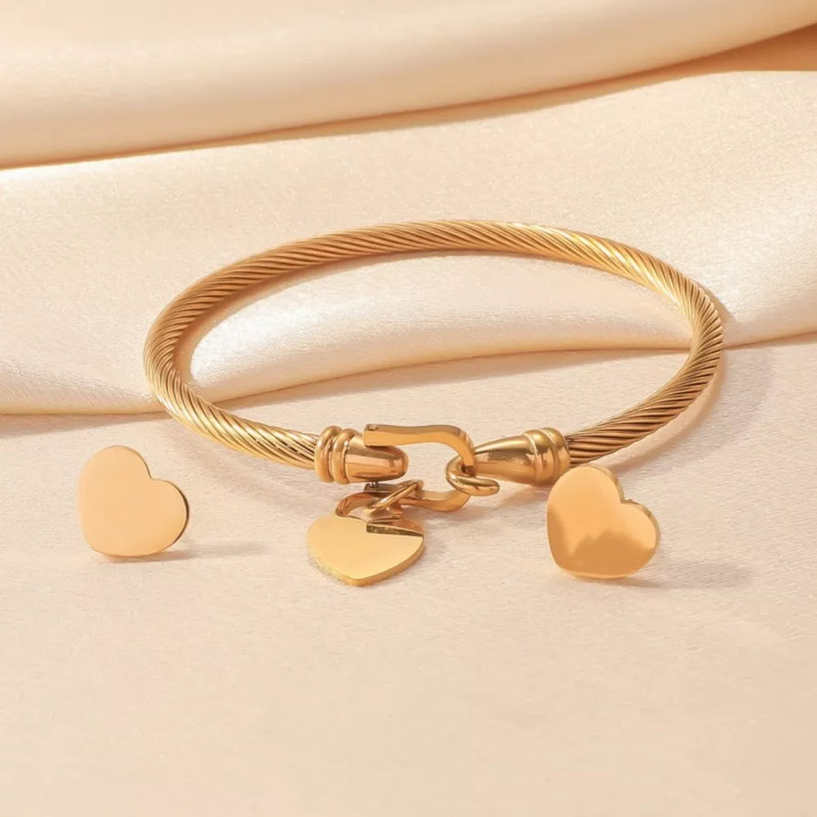 18K Gold-Plated,Stainless Steel Care instructions: Avoid wearing during exercise jewelry set in gold with heart-shaped