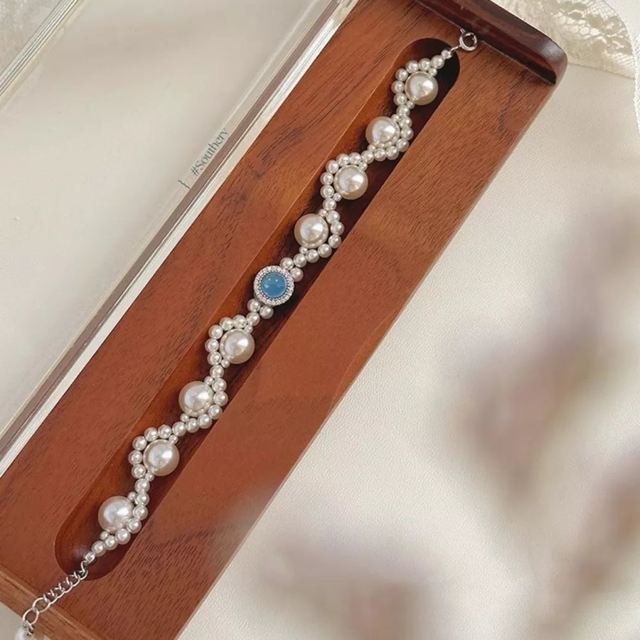 bracelet in silver with pearls and wrist-length
