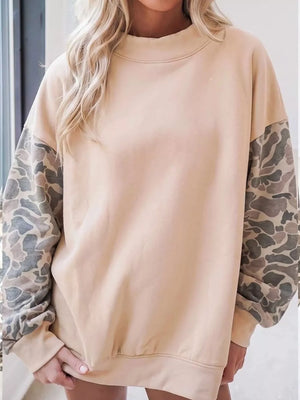 65% polyester, 30% viscose, 5% elastane Care instructions: Machine wash cold sweatshirt in olive green with relaxed