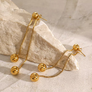 earrings in Gold with gold-plated and dangle