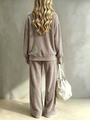 100% polyester Care instructions: Machine wash cold lounge set in White with relaxed silhouette