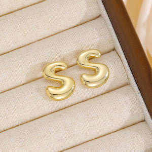 Gold letter S stud earrings, sculpted bubble design, copper material