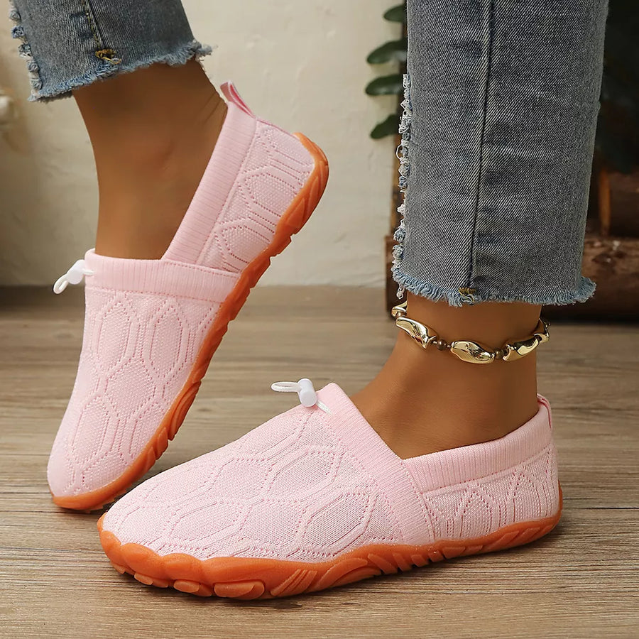 flats in Pink with round toe and full-length