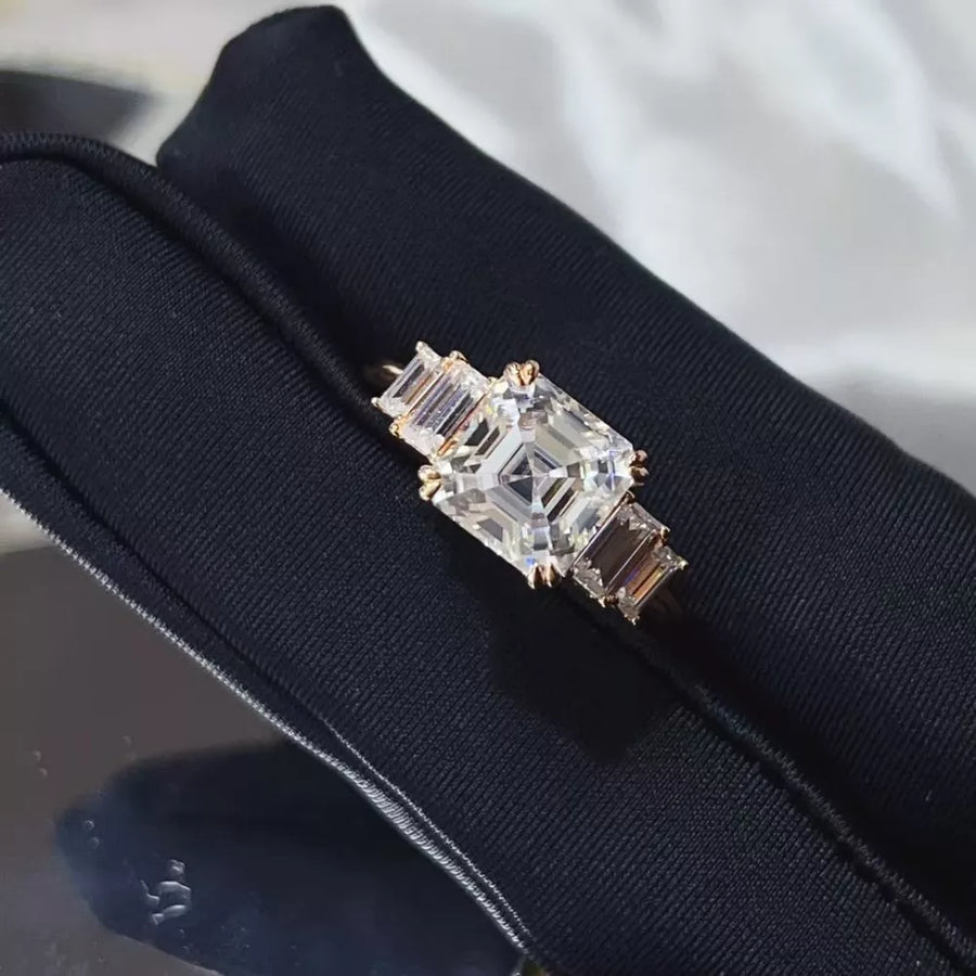 3 Carat 925 Gold-plated Geometric Ring in clear with 3 carat