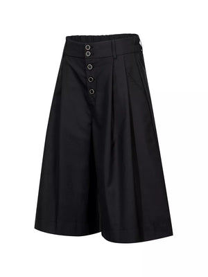 modern capris in Black with null