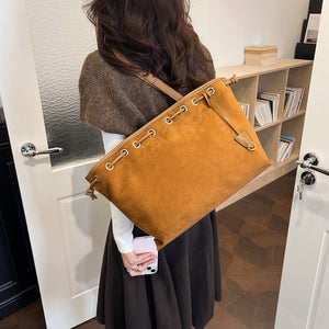handbag in camel