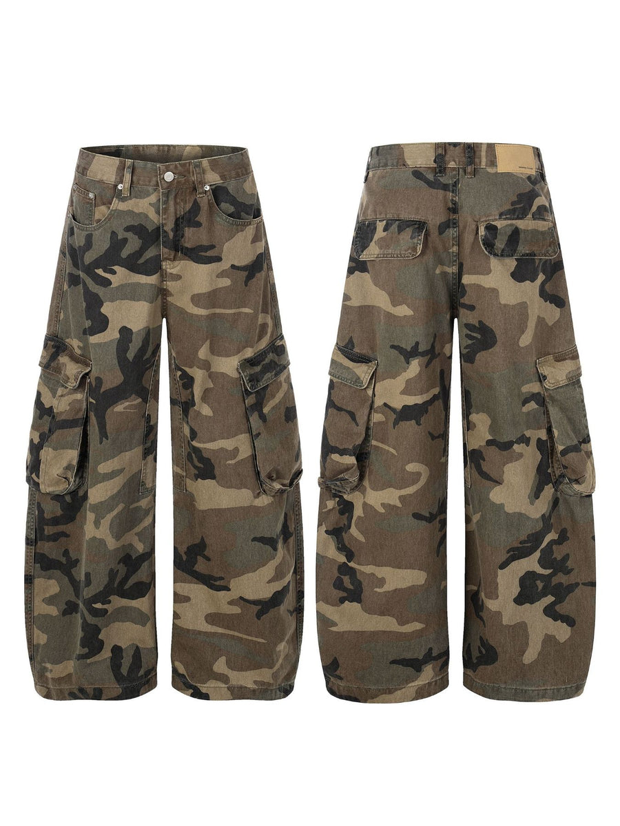 Camouflage Color cargo pants with full-length and button-front