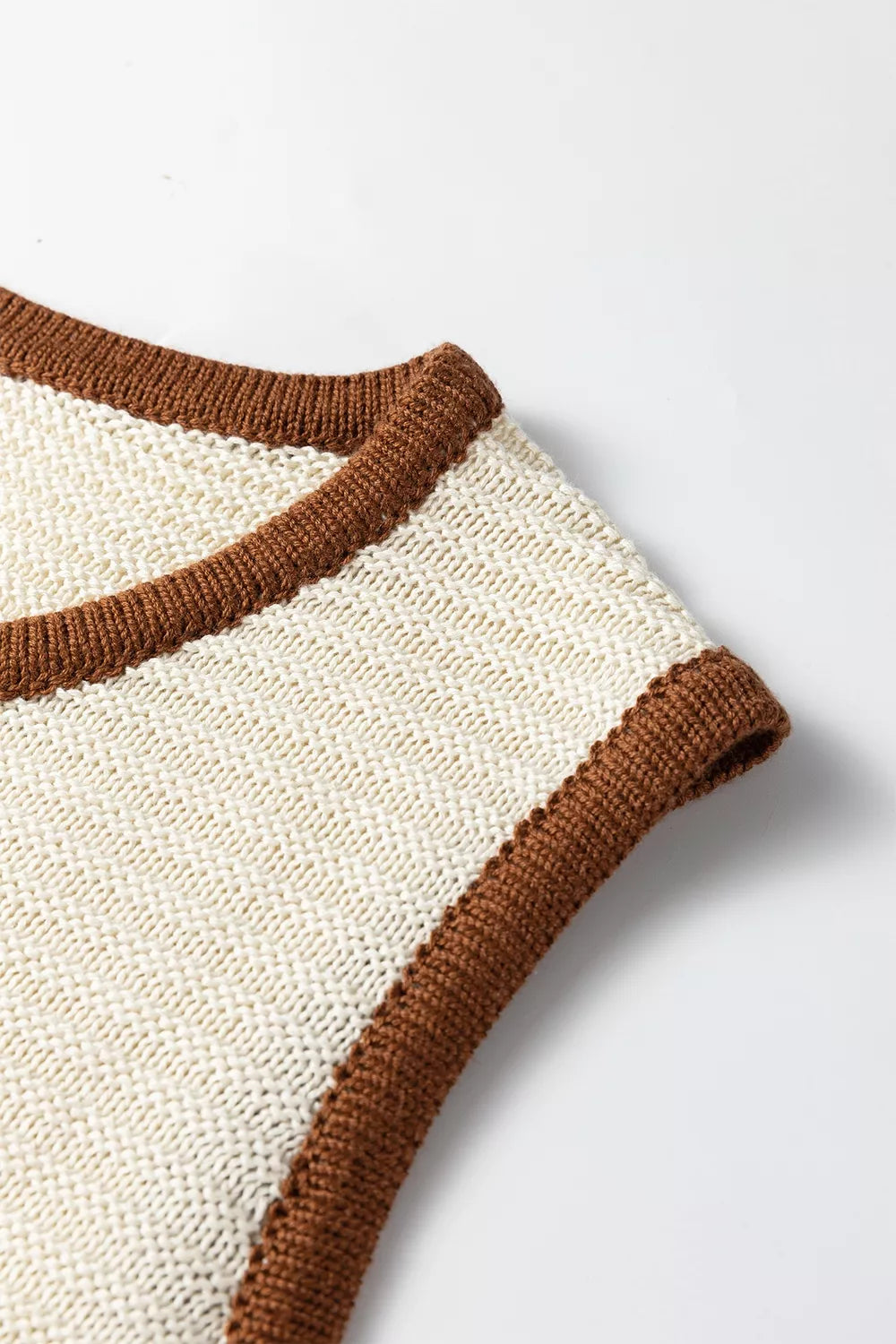 Beige regular sweater vest with round neck