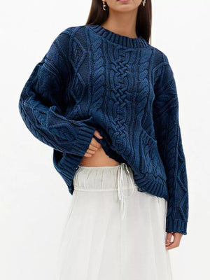 Blue pullover sweater with hip-length and pullover
