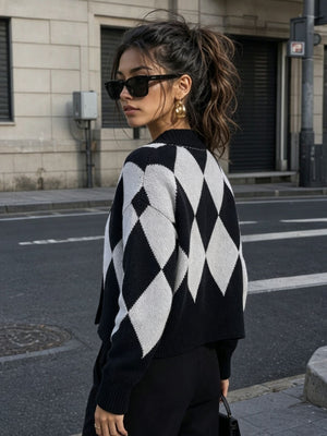 Black cardigan with cropped and button-front