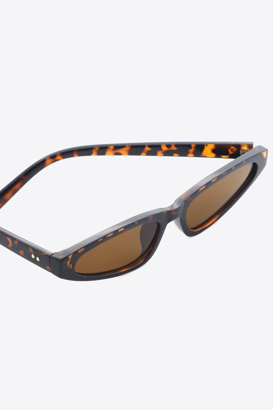 Angular tortoiseshell cat-eye sunglasses with brown lenses