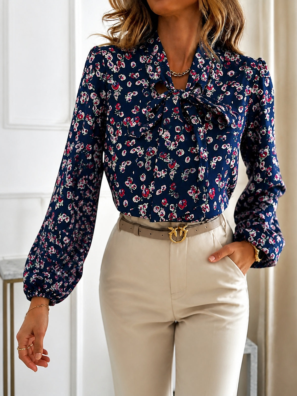 Burgundy blouse with pullover and geometric