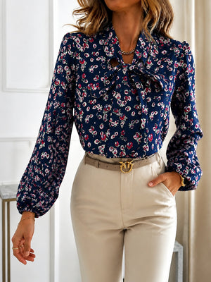Burgundy blouse with pullover and geometric