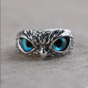 ring featuring animal motif in bright blue with Alloy, Resin, Silver-plated Care instructions: Avoid wearing during