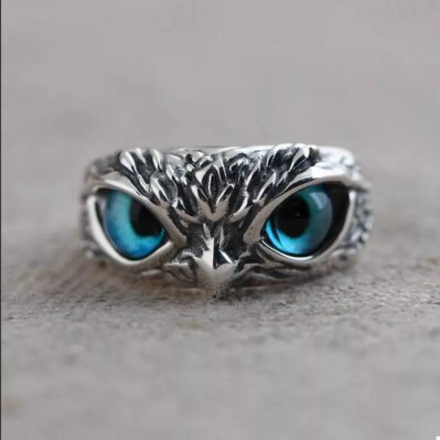 ring featuring animal motif in bright blue with Alloy, Resin, Silver-plated Care instructions: Avoid wearing during