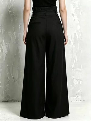 White wide-leg pants with full-length and elastic