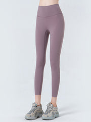Sculpted crop leggings in lavender with a high waistband and subtle seam details.
