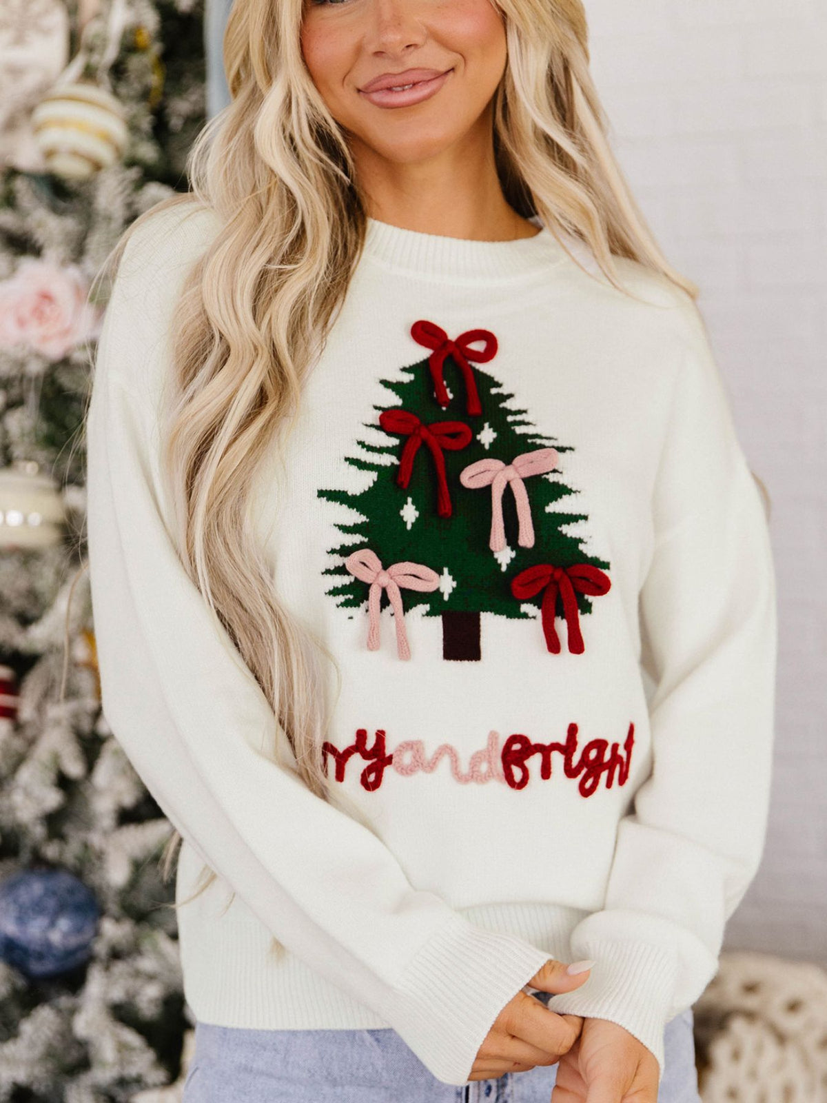 ivory pullover sweater with novelty and crew neck
