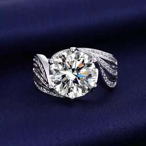 Dazzling moissanite silver ring with certificate, 3 carat brilliant cut stone, 925 sterling band.