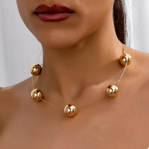 necklace in gold featuring gold-plated and regular fit