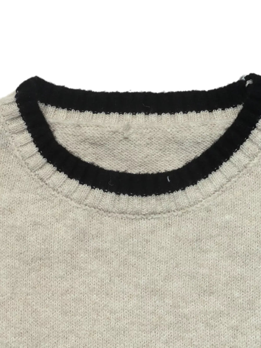 classic pullover sweater in Khaki with crew neck