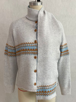 vintage-inspired cardigan in Dark Brown with round neck