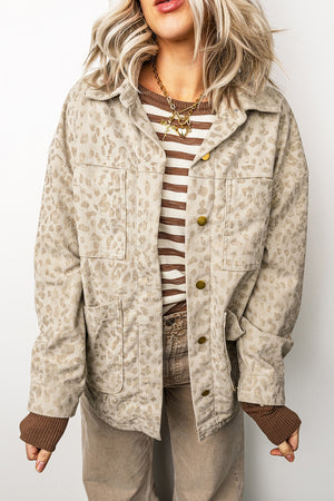 jacket in Khaki with leopard-print and buttoned