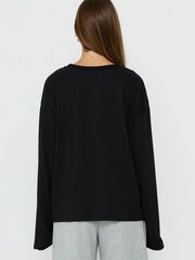 t-shirt in white with stretch and hip-length