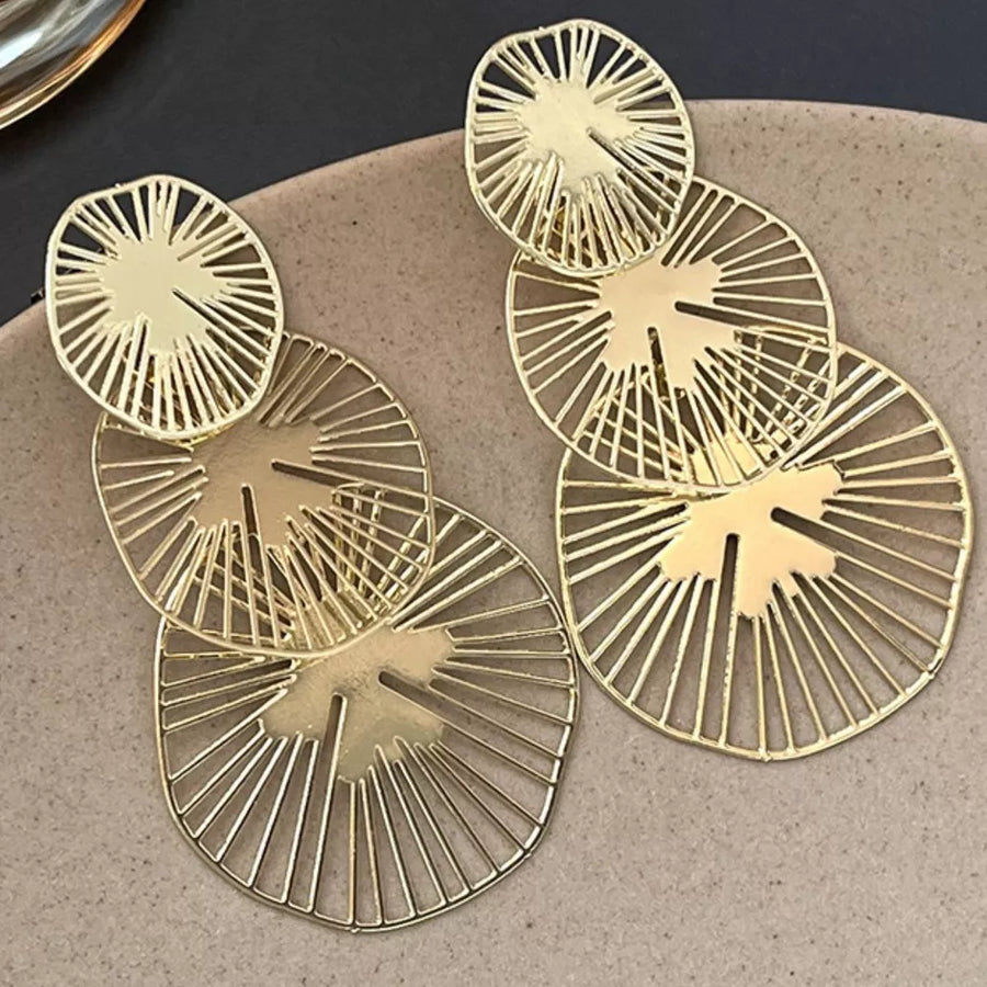 18K Gold-Plated, Zinc alloy Care instructions: Avoid wearing during exercise, as earrings in gold with straight silhouette