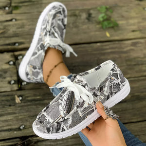 Purple sneakers with not applicable and lace-up