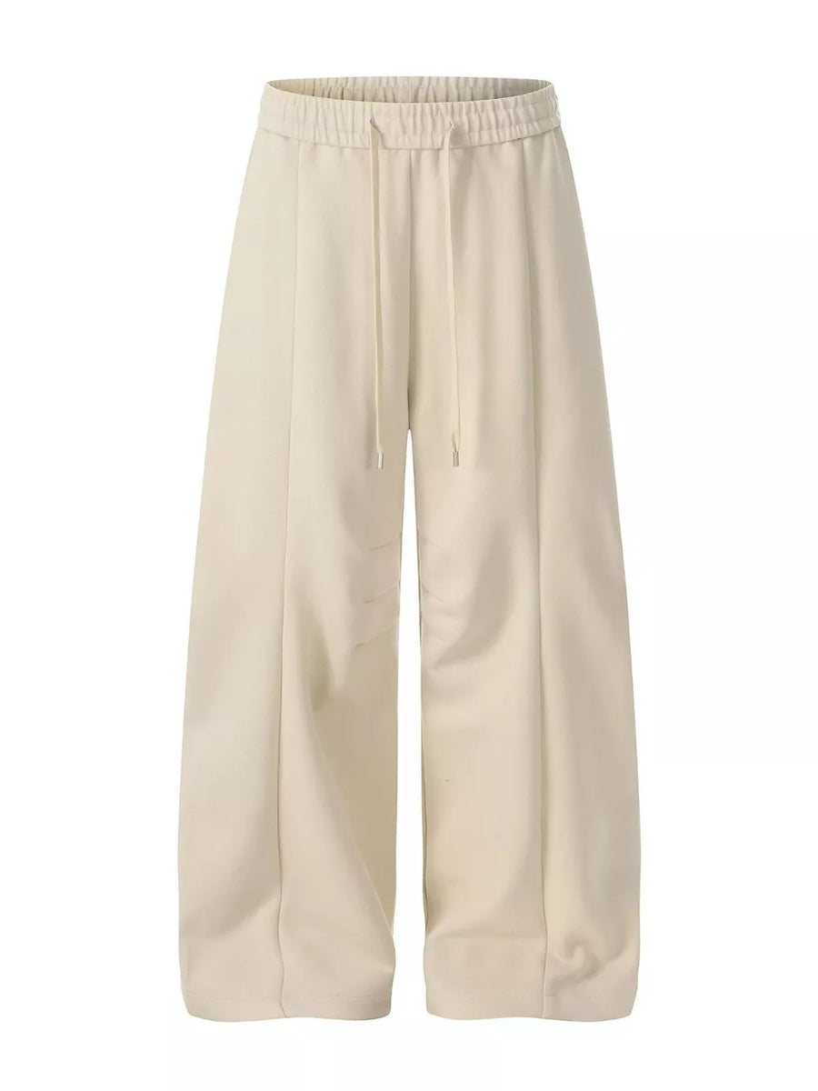 Black sweatpants with full-length and drawstring