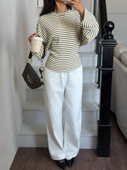 modern t-shirt in ivory with crew neck