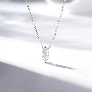 minimalist necklace in Silver with not applicable
