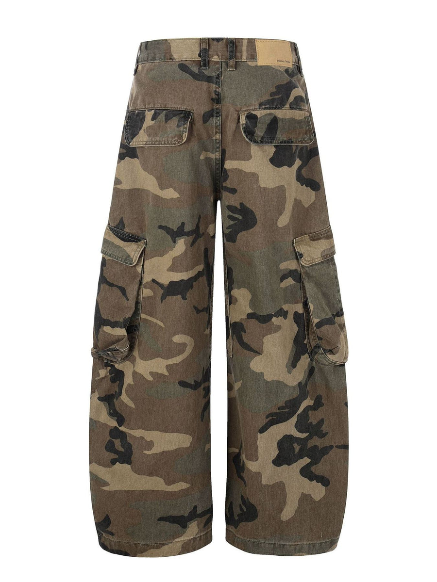 95%polyester,5%spandex Care instructions: Machine wash cold cargo pants in tan with wide-leg silhouette