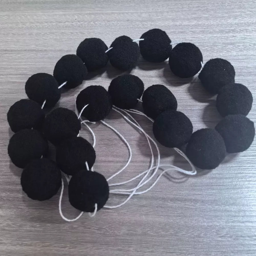black Decorative garland with string and not applicable