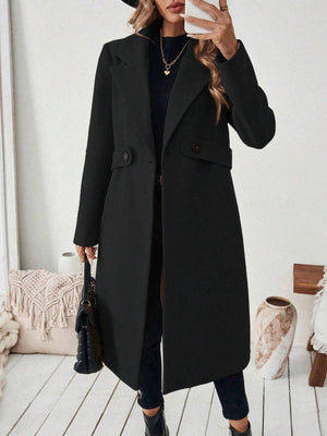 Black overcoat with buttoned and long sleeve