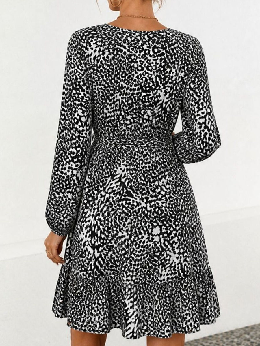 mini dress in white with leopard-print and tied