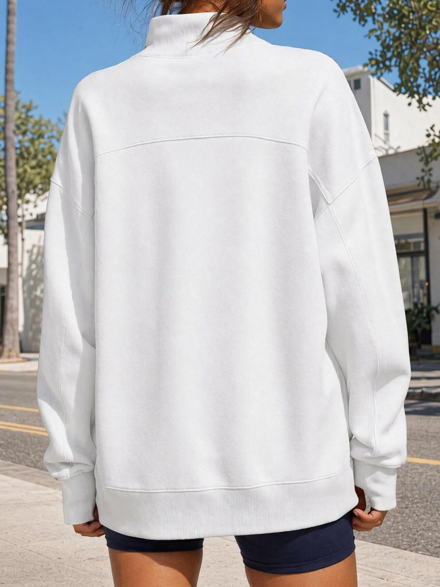 athleisure sweatshirt in Black with mock neck